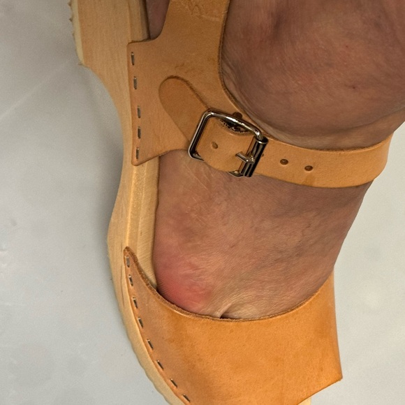 LOTTA’S from STOCKHOLM Leather Clogs - Picture 5 of 8